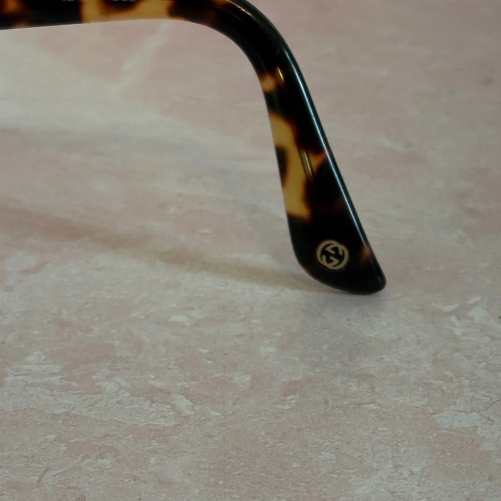 Authentic Gucci tortoise shell sunglasses - left arm broken, right arm intact